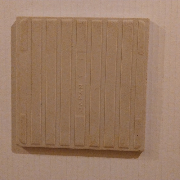 VGUC. Made in Japan. Hand painted porcelain tile. - Picture 4 of 4